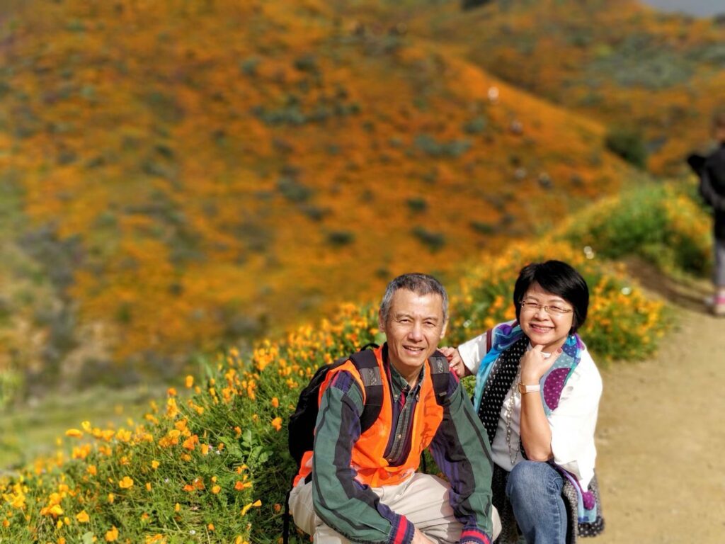 左為：南加南友會會長趙士輝，右為：林水治