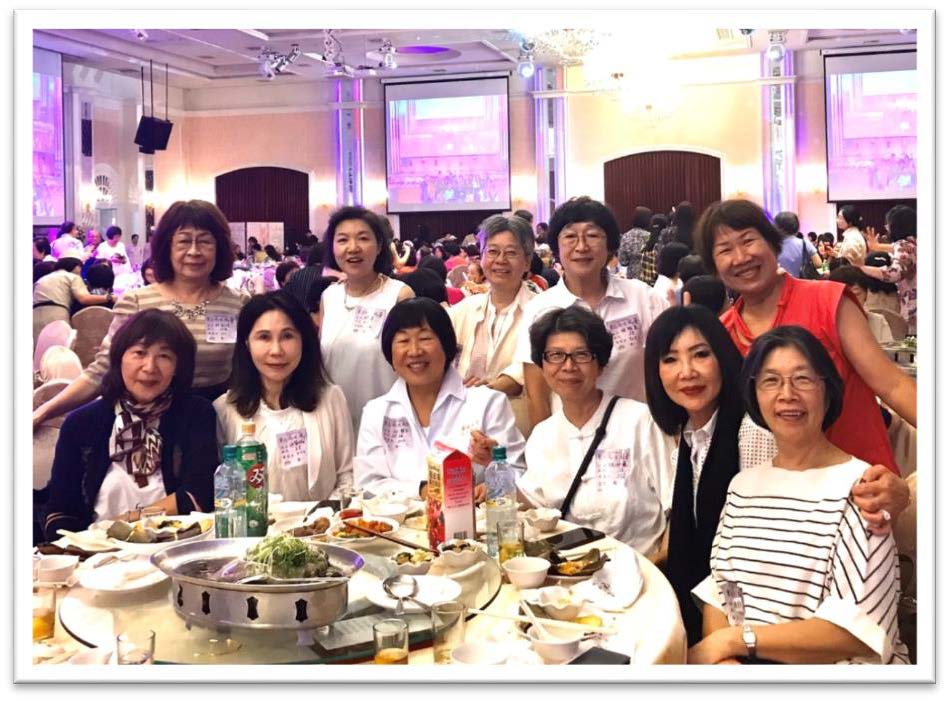 302班從國內國外飛回來相聚。